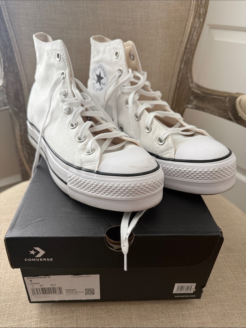 Converse Chuck Taylor All Star Lift White Sneakers